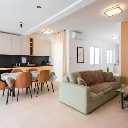 Gorgeous With Side Sea View Appartement *