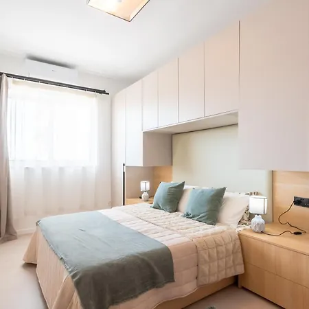Gorgeous With Side Sea View Appartement *