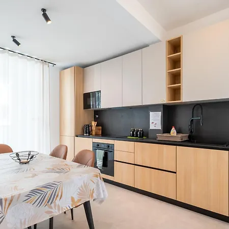 Appartement Gorgeous With Side Sea View