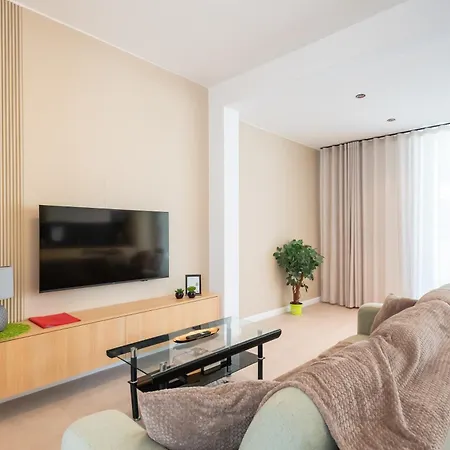 Appartement Gorgeous With Side Sea View