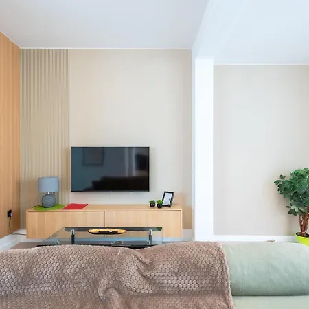 Appartement Gorgeous With Side Sea View
